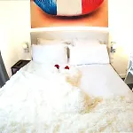 Le Glam's Hotel