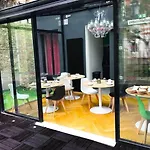 Le Glam's Hotel