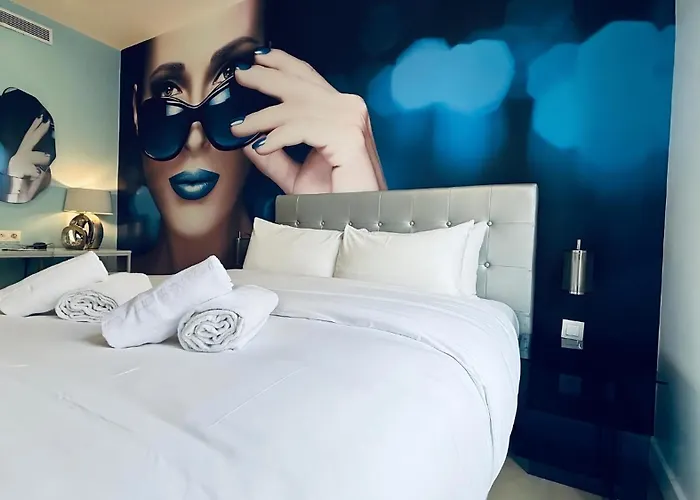 Le Glam's 3* Paryż