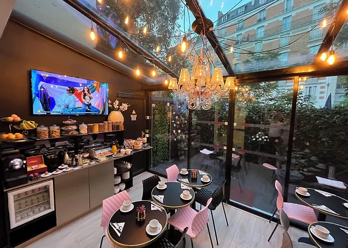 Le Glam's Hotel
