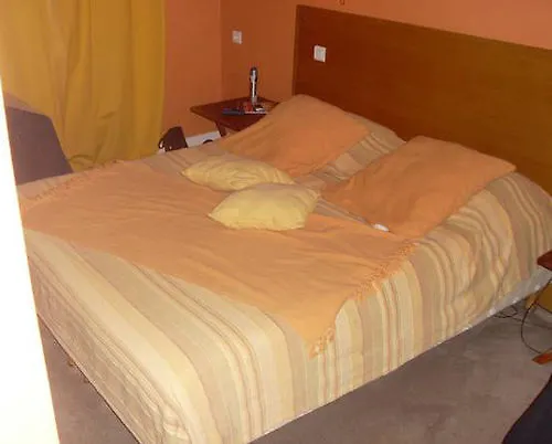 ル グラムズ ホテル パリ